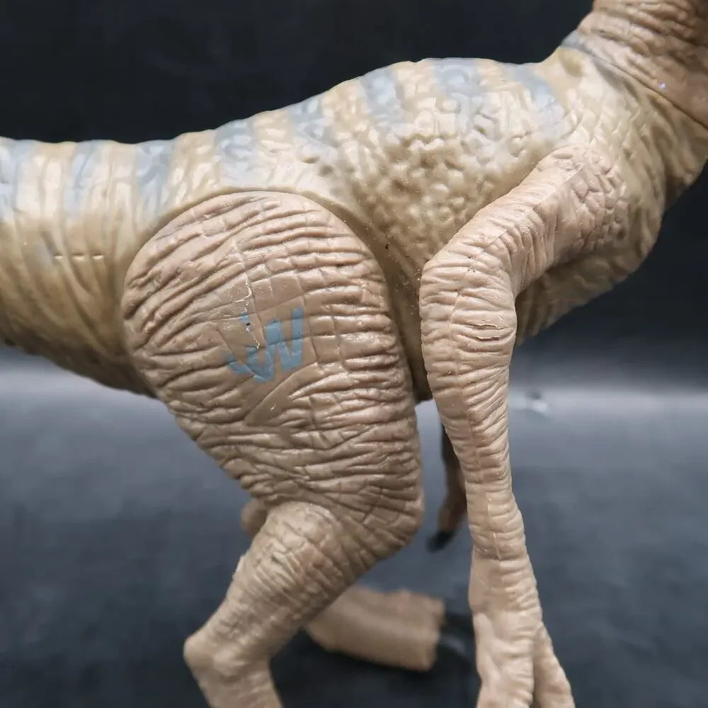 Hasbro Jurassic World Delta Velociraptor Dinosaur Action Figure 2015 Titan